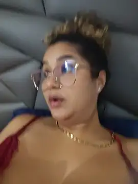 BrendaGirs live cam on StripChat