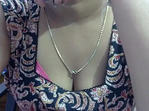 Your_wild_Dia live cam on StripChat