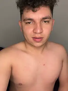 Danielbluestar live cam on StripChat
