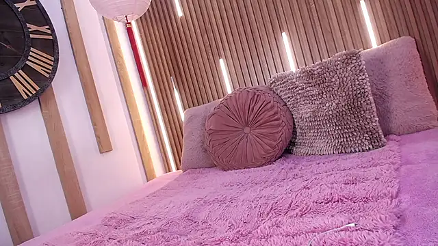 Chloe_Lombardi live sex cam