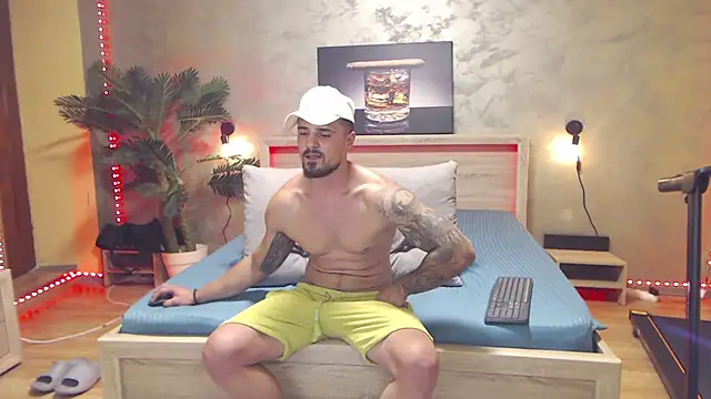 Tiberius_hunk live sex cam