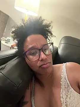 Cornfedchocolate live sex cam