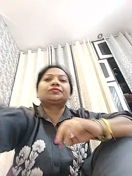 Cute-Janvi20 live cam on StripChat