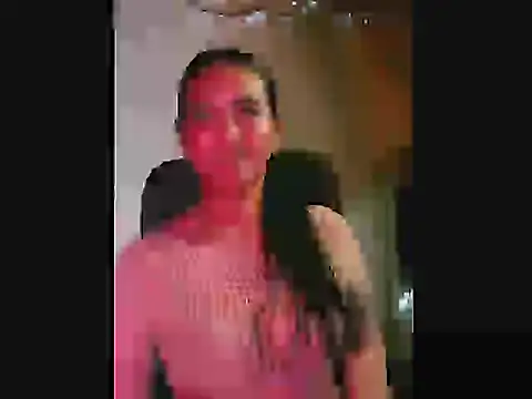 Mia-Velasquez live cam on StripChat