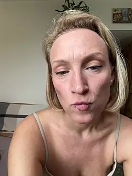 UmaTruewoman live cam on StripChat