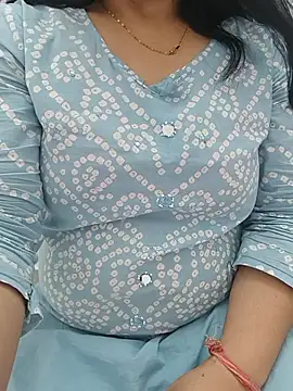 ritika_kushwaha live cam on StripChat