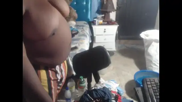 rachelexoticgirl live cam on StripChat