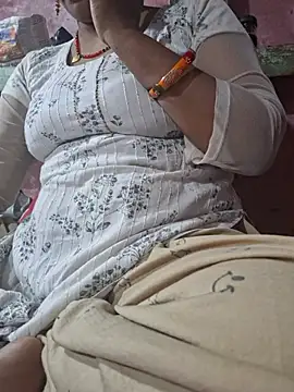 SONIYABHABHI90 live cam on StripChat