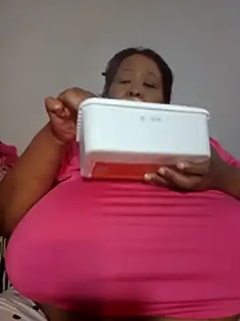 nancy111 live cam on StripChat