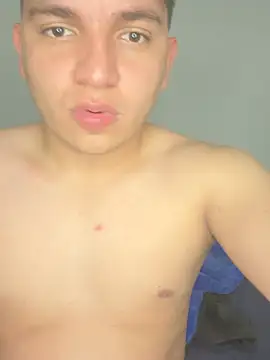 Danielbluestar live cam on StripChat