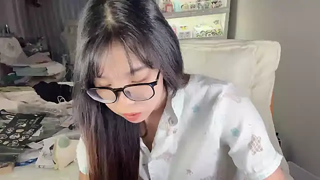 Akong11 live cam on StripChat