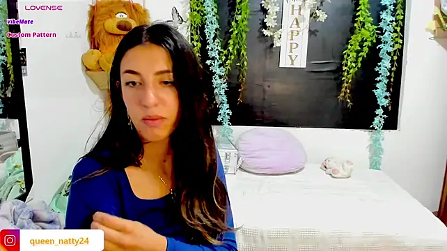 queen-natty live cam on StripChat