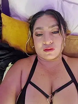 laurabassii live sex cam