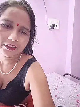 Reema05 live cam on StripChat