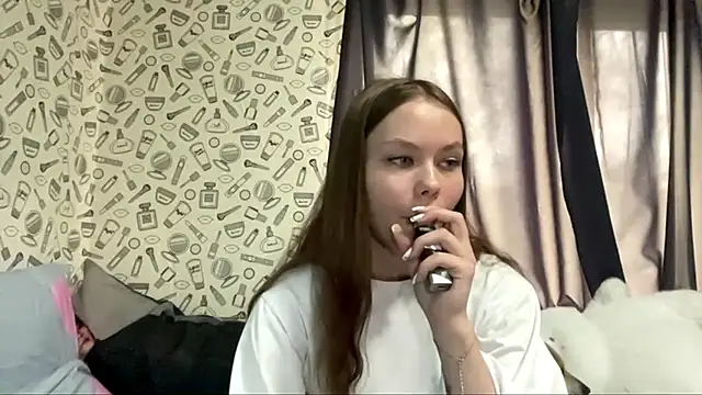 SunkShigella live cam on StripChat