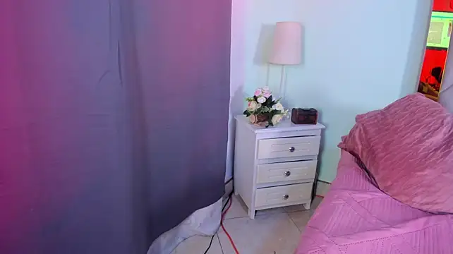 natalia_collinslim live cam on StripChat
