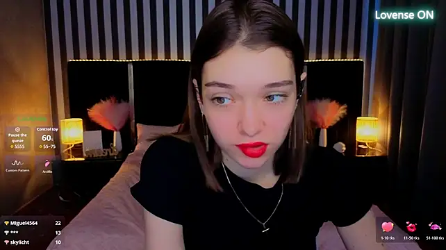 Cherry_Wipe live cam on StripChat