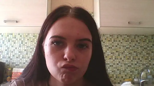 KikiAmino live cam on StripChat