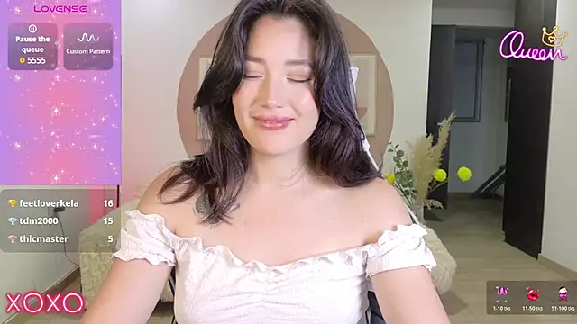 Eliih_01 live cam on StripChat