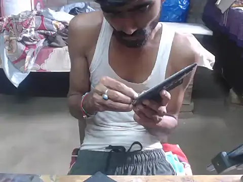 HotAarya live cam on StripChat