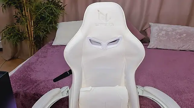 Amy_Marlin live cam on StripChat