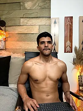 anddy_white live cam on StripChat