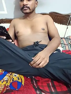 DaddyRickie live cam on StripChat