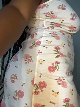ThickEmpressX live cam on StripChat