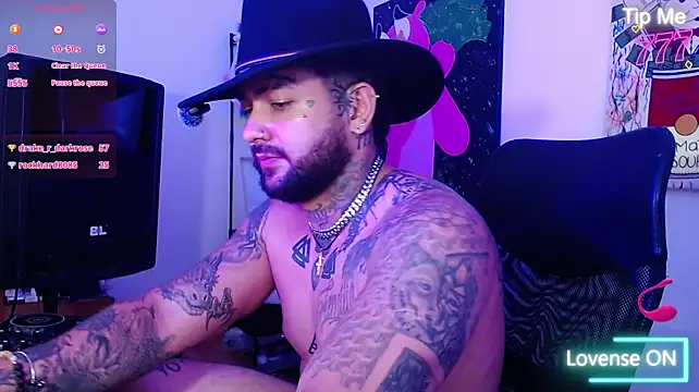 esteban_cloud live cam on StripChat