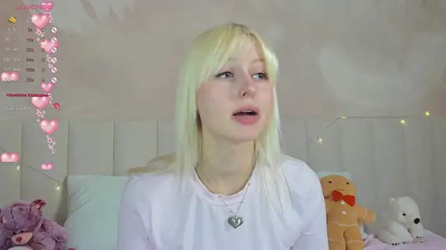AdeleSilvy live cam on StripChat