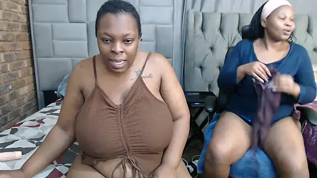 Wifey_Amanda live cam on StripChat
