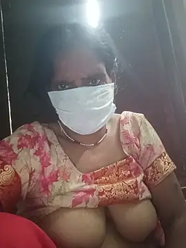 AadikiAunty live cam on StripChat