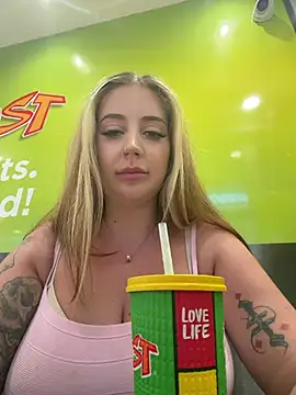 Amiraxevans live cam on StripChat