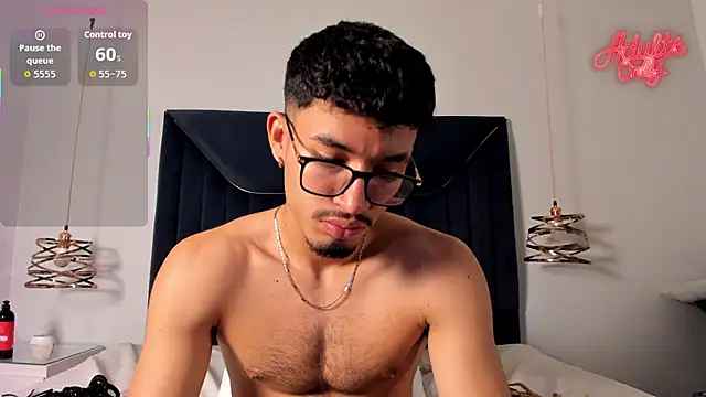 Jaxon_Carter live cam on StripChat