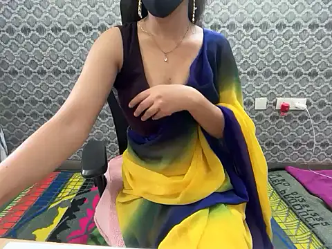 beautiful_kinjal live cam on StripChat