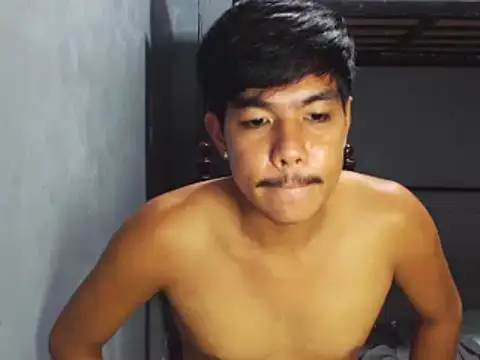 Dylannn_30 live sex cam