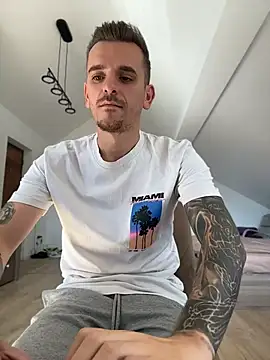 Huge_cock22cm live sex cam