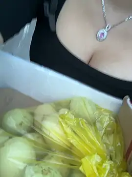 May-Squirt live sex cam
