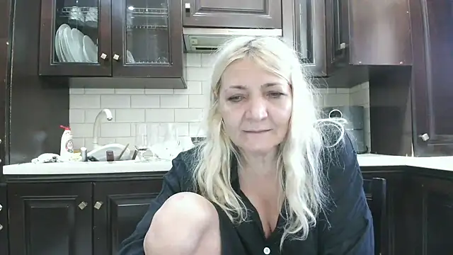 ButterflyBlondie live sex cam