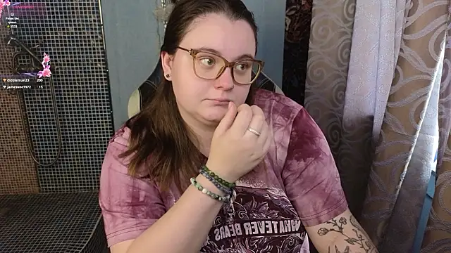 CatherineClaire live cam on StripChat