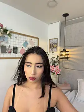 IvonneOwen live sex cam