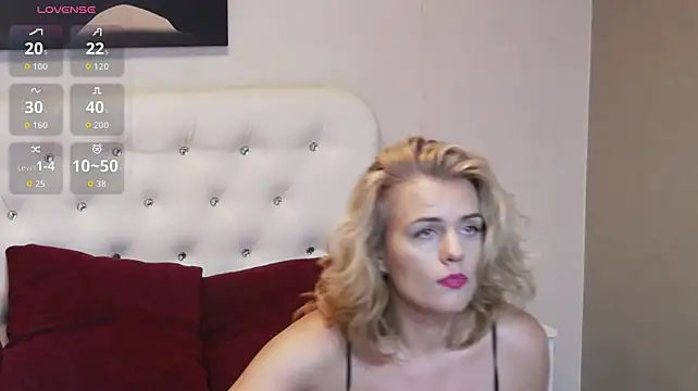 MeganPryce live sex cam