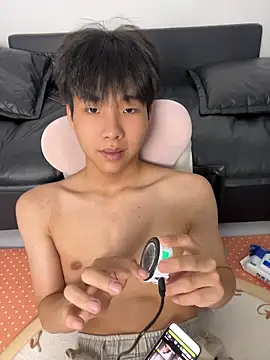 guoguo18 live sex cam