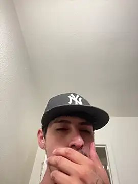 gonzvles live cam on StripChat