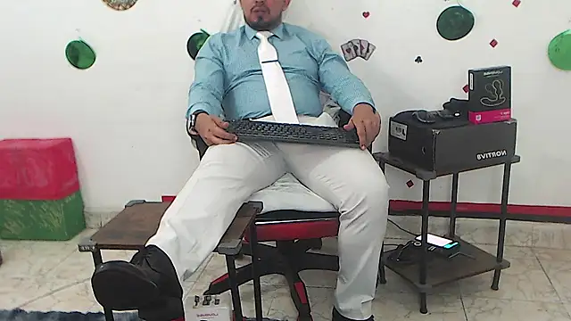 KalethBigDick live sex cam