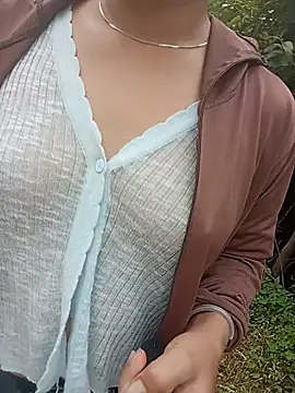Ama-ra live cam on StripChat