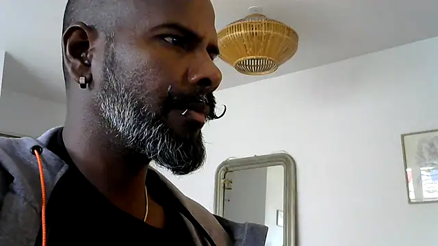 frenchblackc31 live sex cam