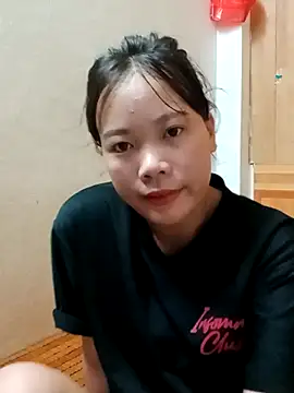 DoliceGirl2k live cam on StripChat