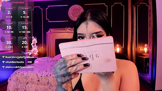 Kat_VonDe live cam on StripChat