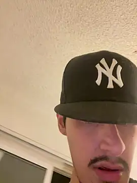 gonzvles live cam on StripChat